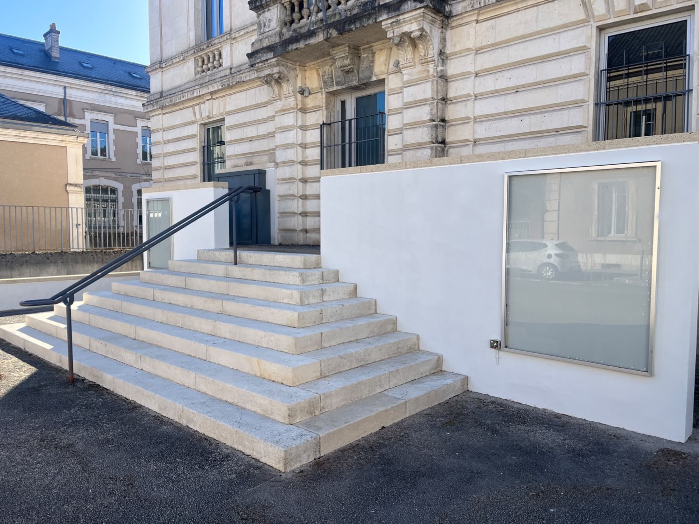 Ravalement de façade réalisé par Ets.LARROUY