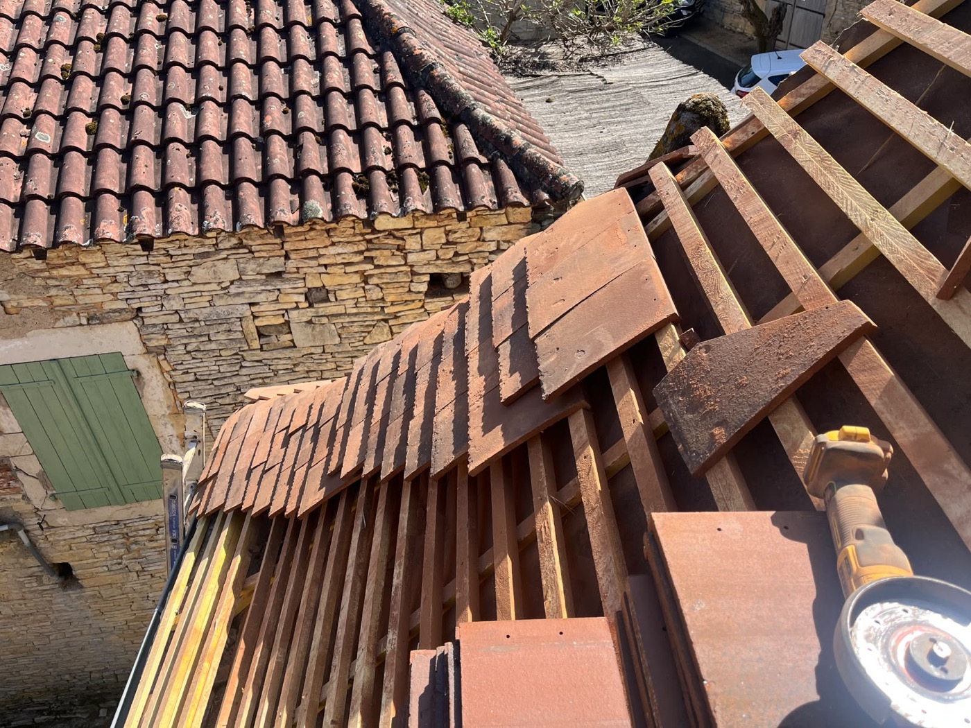 Rénovation complète de toiture avec reprise de charpente à Cahors